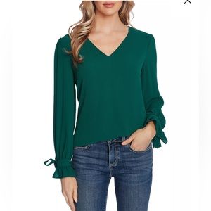 NWT CECE Tie Sleeve blouse in Alpine Green, v-neck
long sleeves top, Sz. XS